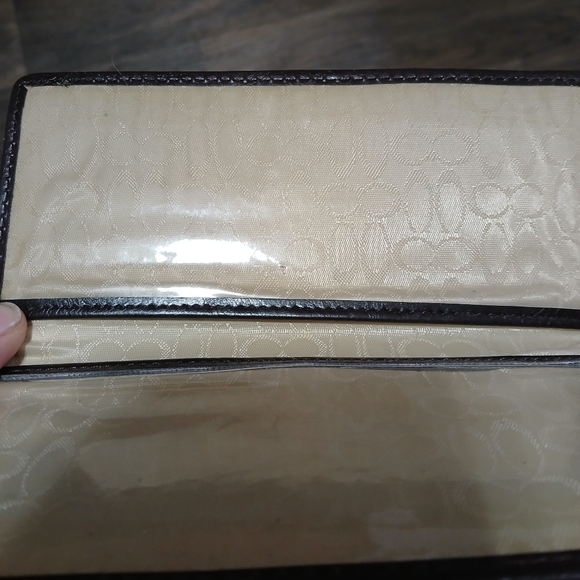 Vintage Coach Checkbook Cover. - Picture 6 of 10